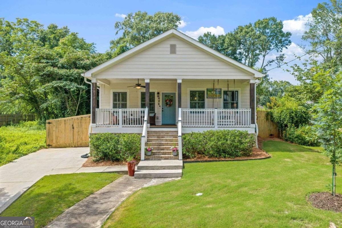 686 Elbert Street Atlanta - main photo