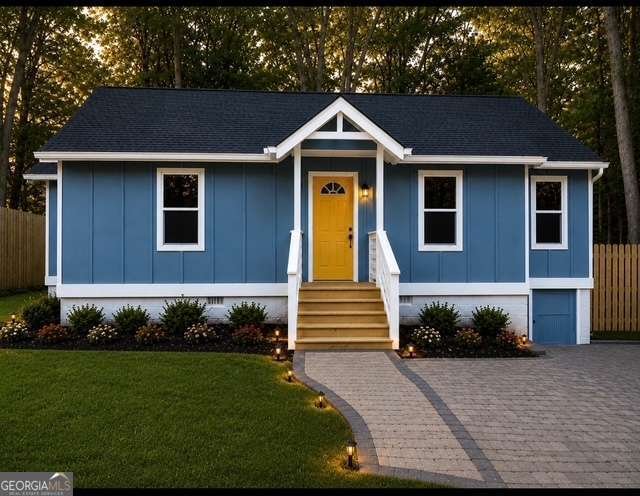 687 Woods Drive Atlanta - main photo