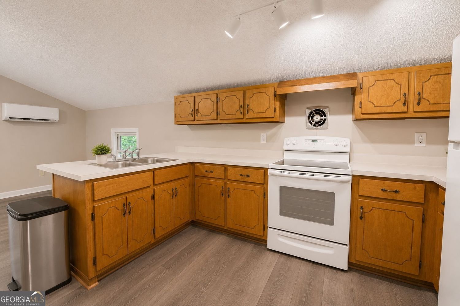 465 Waters Edge Drive Clarkesville - Photo 35