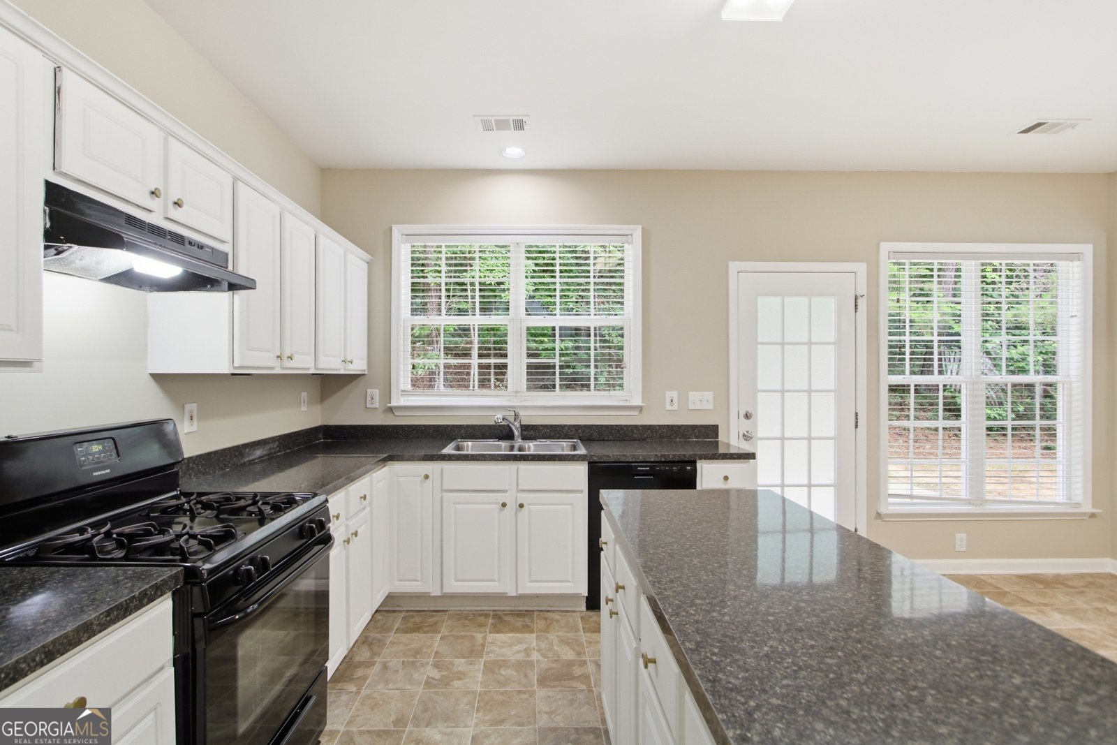 417 Skiles Court Suwanee - Photo 14