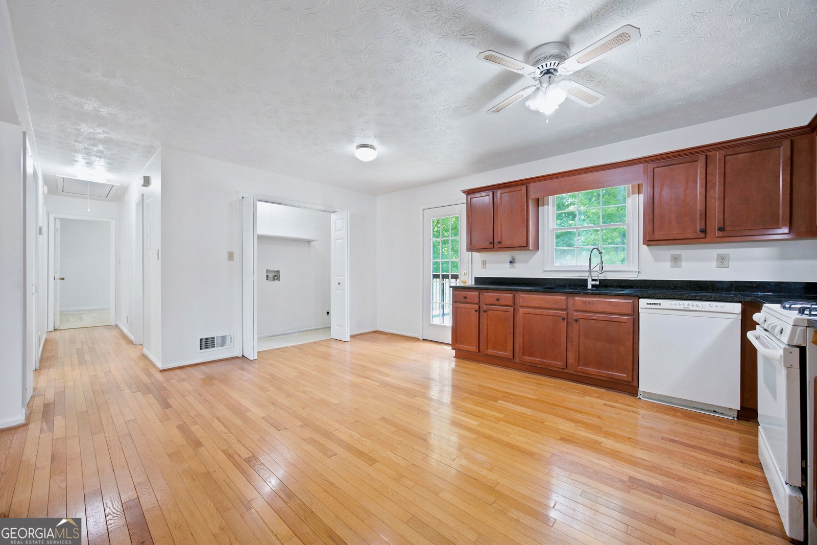 864 Whitehall Drive Lawrenceville - Photo 10
