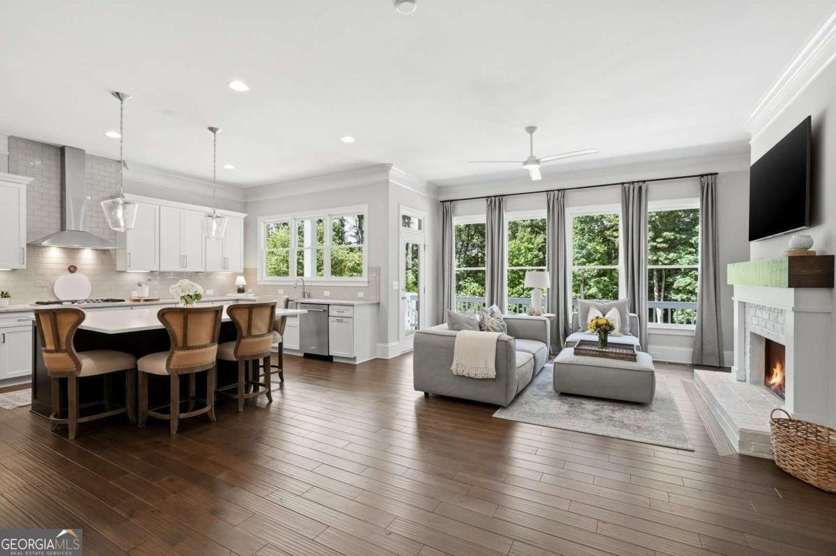 4540 Hawthorne Court Milton - Photo 10