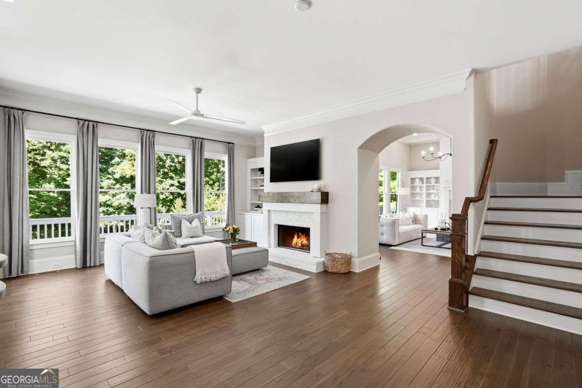 4540 Hawthorne Court Milton - Photo 11