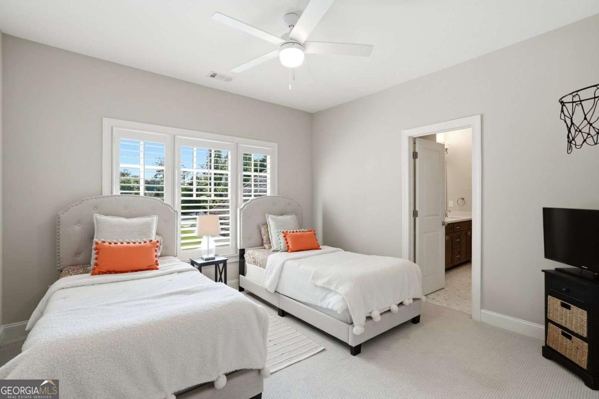 4540 Hawthorne Court Milton - Photo 29