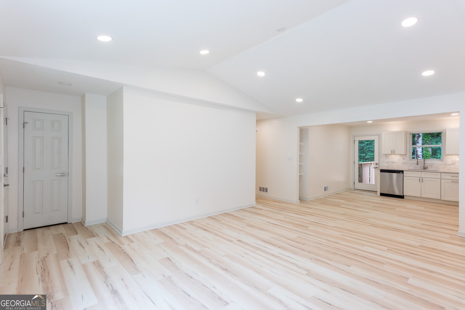 3960 Rocmar Drive Snellville - Photo 14