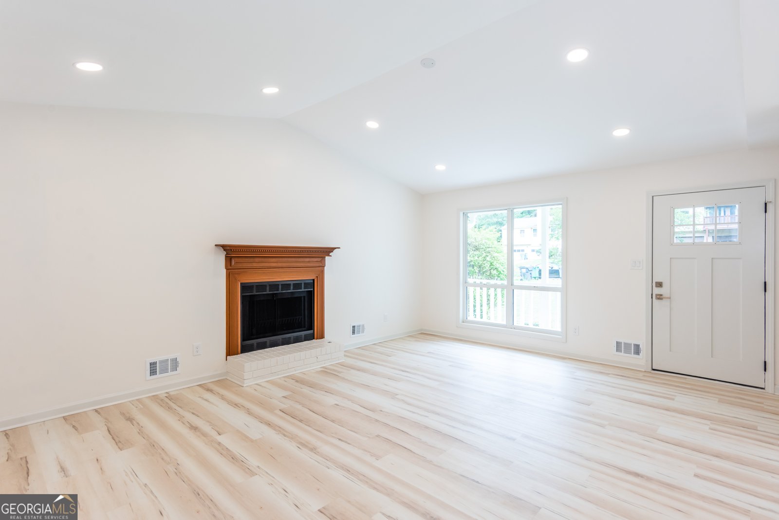 3960 Rocmar Drive Snellville - Photo 8