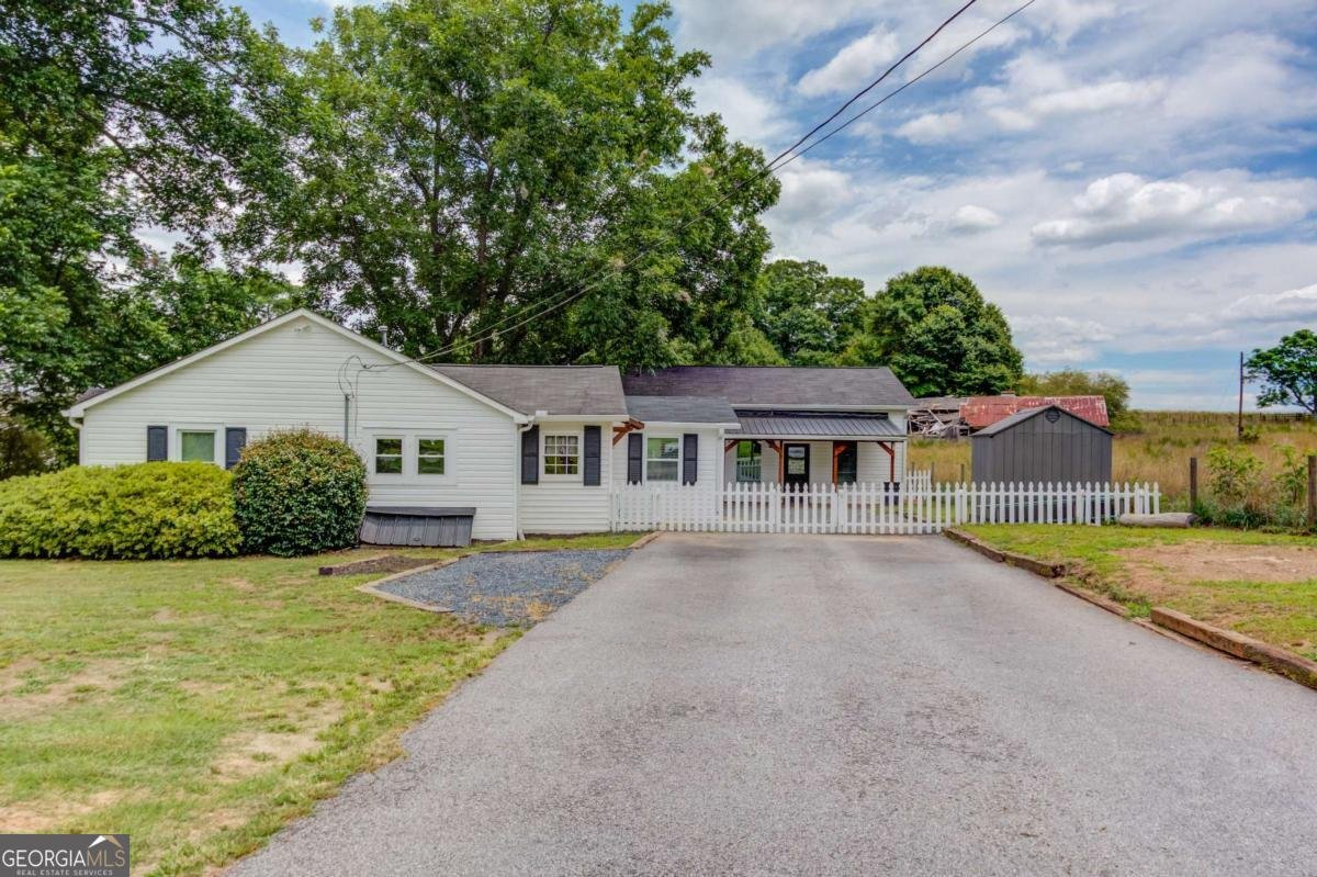 2851 Harbins Road Bethlehem - main photo