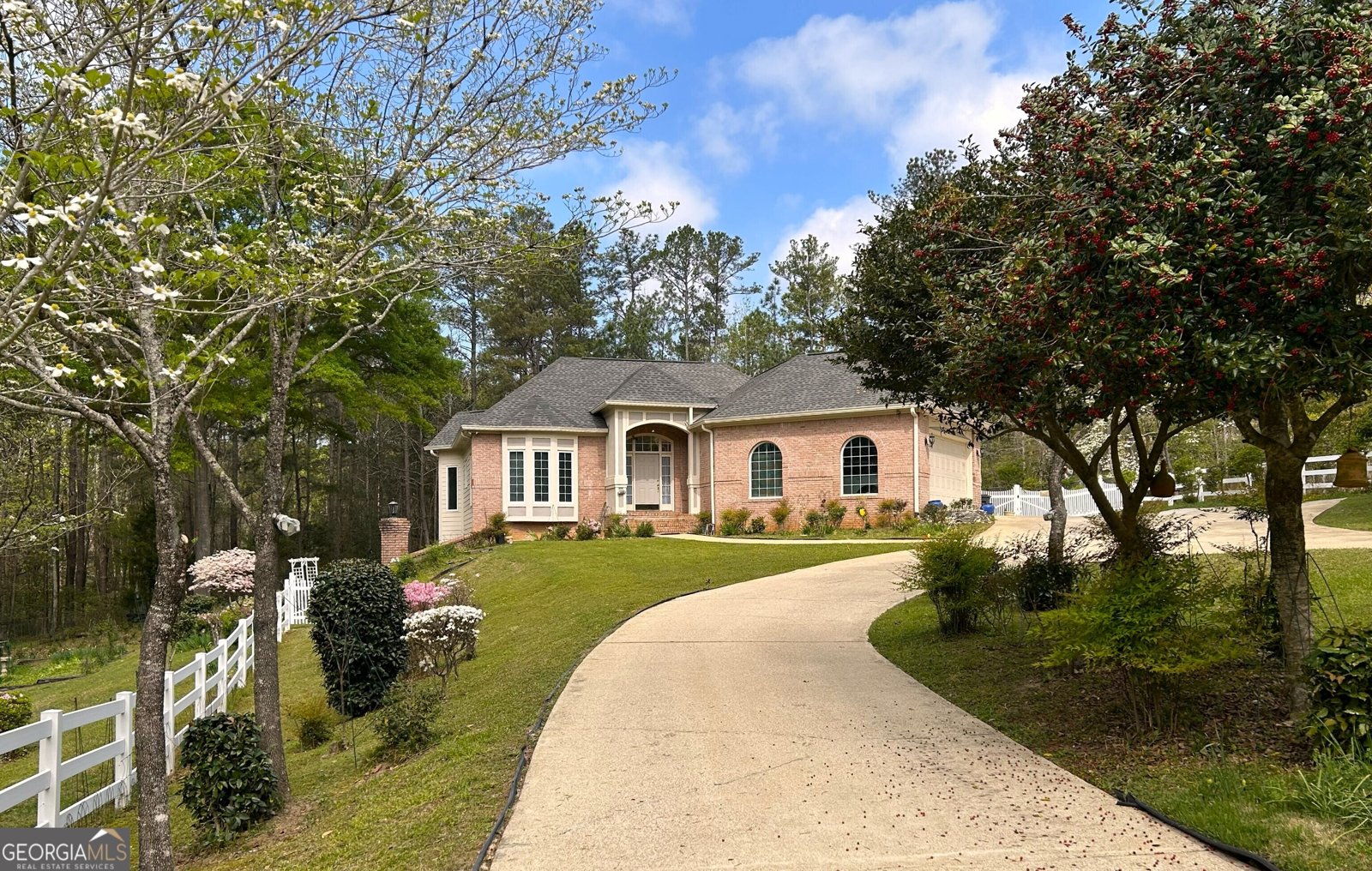 132 Sunny Point Circle LaGrange - main photo