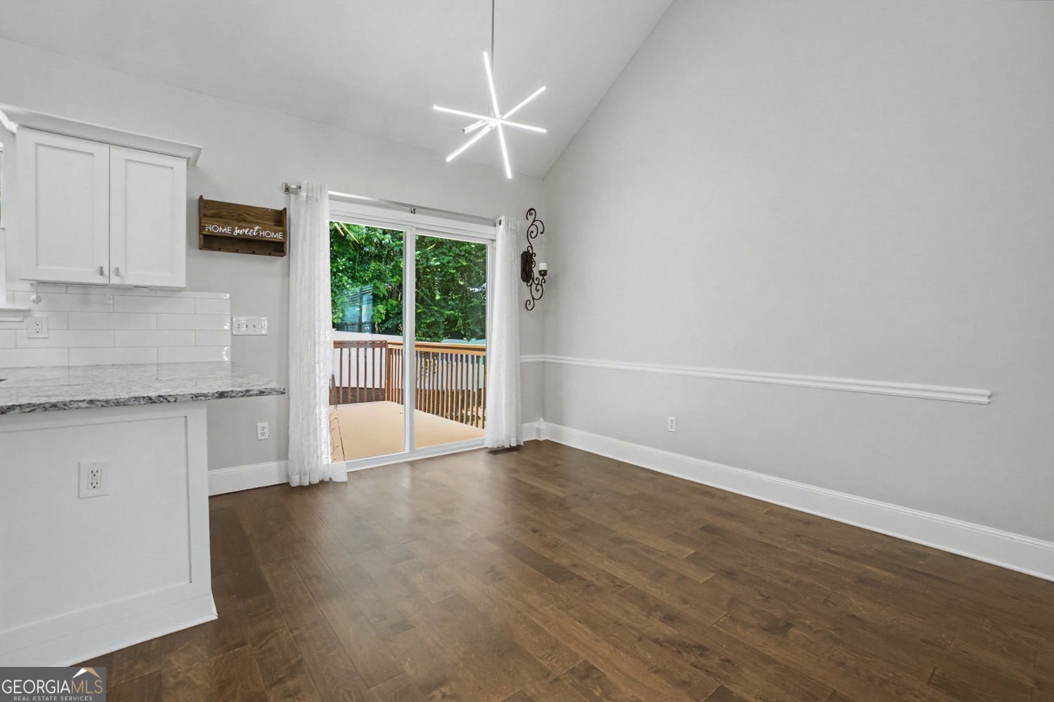 2706 Waymar Drive Marietta - Photo 11