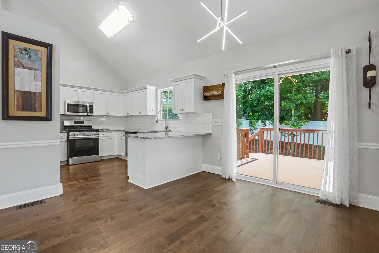 2706 Waymar Drive Marietta - Photo 12