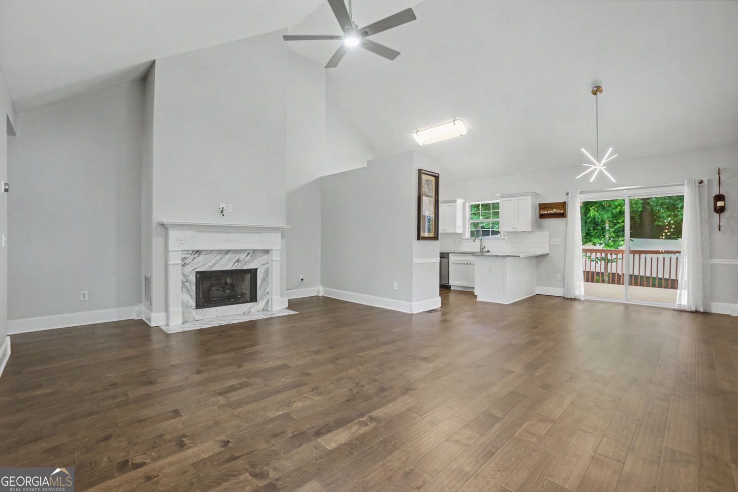 2706 Waymar Drive Marietta - Photo 7