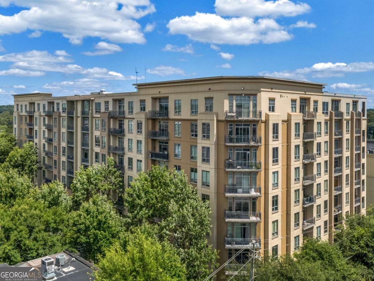 711 Cosmopolitan Drive Atlanta - main photo