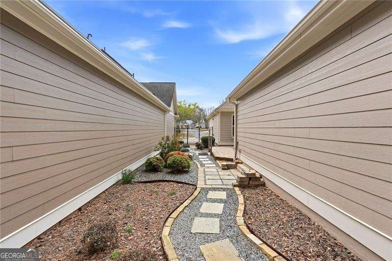 235 Somerset Circle Woodstock - Photo 37