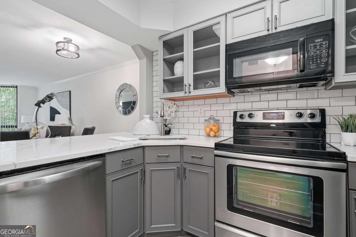 2870 Pharr Court South Atlanta - Photo 11