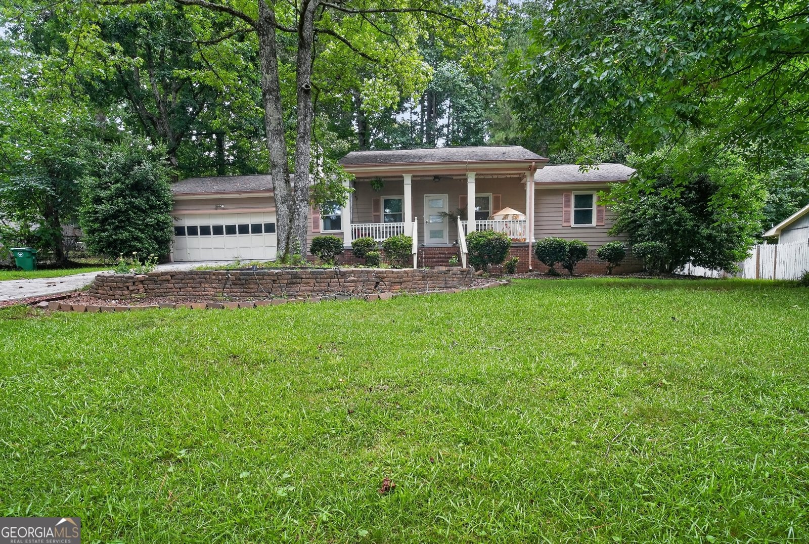 8198 Rockbridge Road Lithonia - main photo