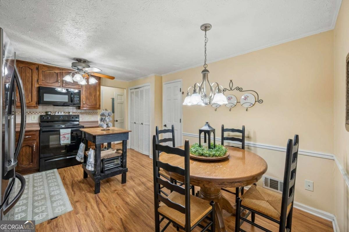 5137 Camilla Court Lilburn - Photo 9