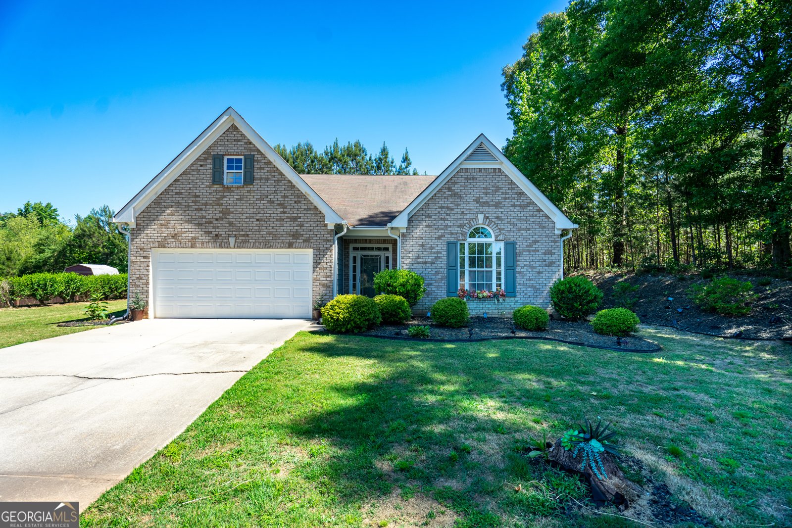 5 Honeysuckle Lane Fairburn - main photo