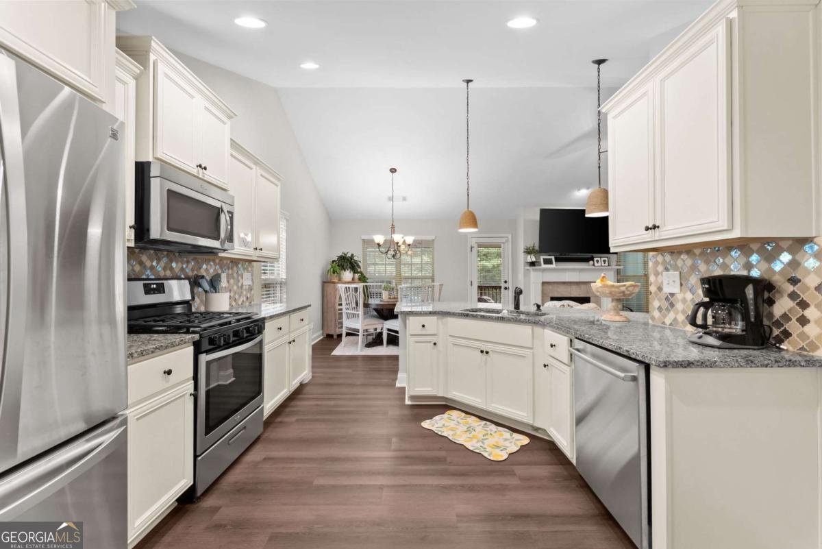 4949 Whisper Creek Court Gainesville - Photo 19