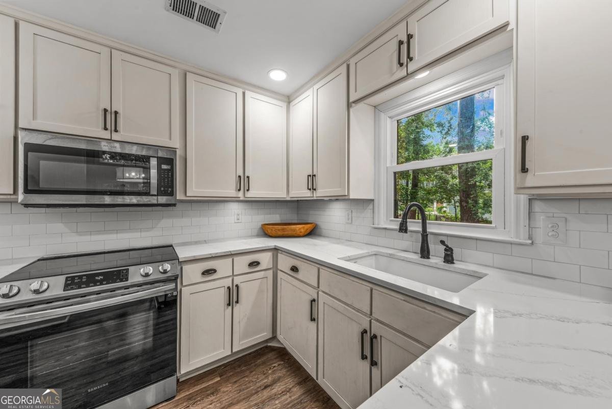 1110 Cosby Circle Greensboro - Photo 19