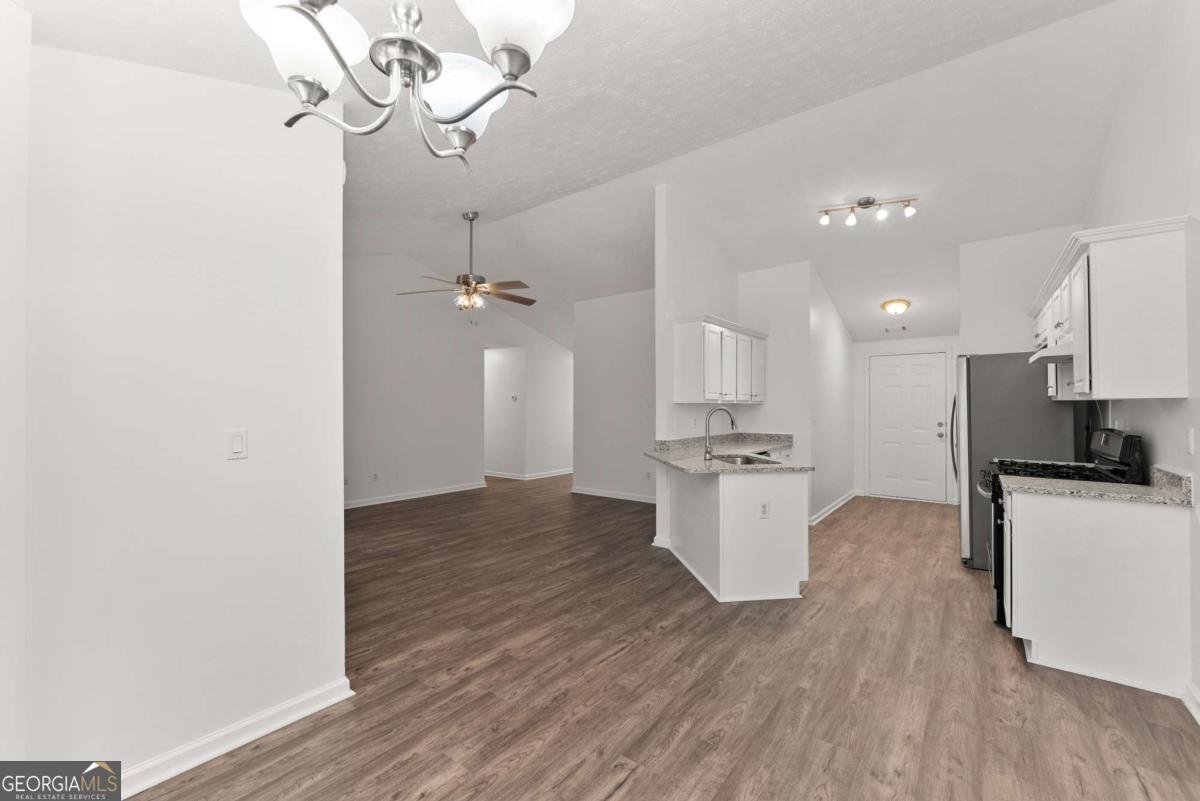 6000 Devonshire Drive Flowery Branch - Photo 11