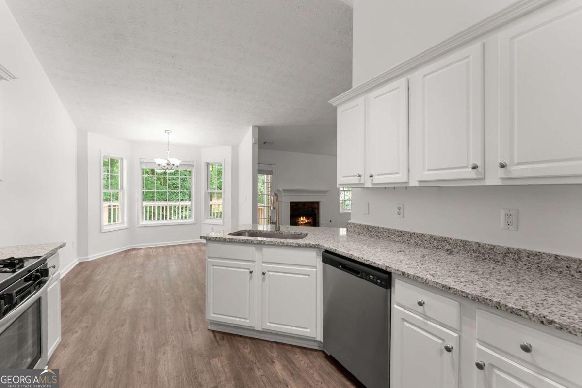 6000 Devonshire Drive Flowery Branch - Photo 15