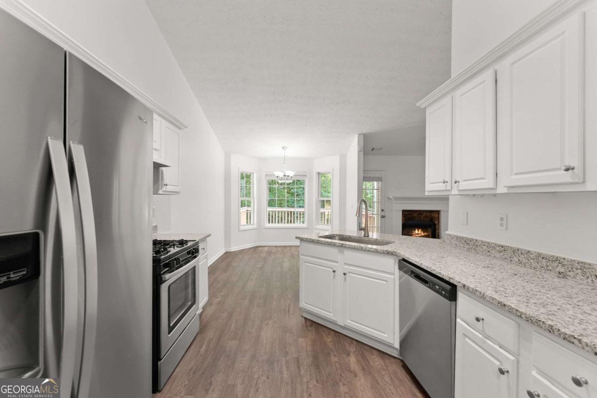 6000 Devonshire Drive Flowery Branch - Photo 16