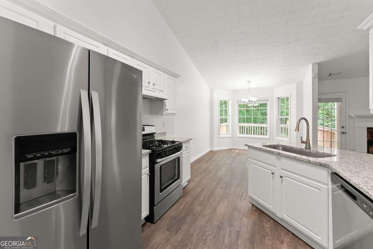 6000 Devonshire Drive Flowery Branch - Photo 17