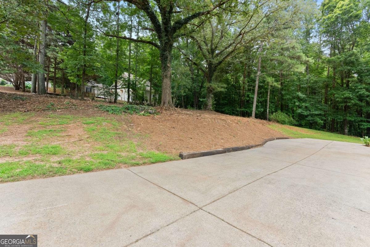 6000 Devonshire Drive Flowery Branch - Photo 41