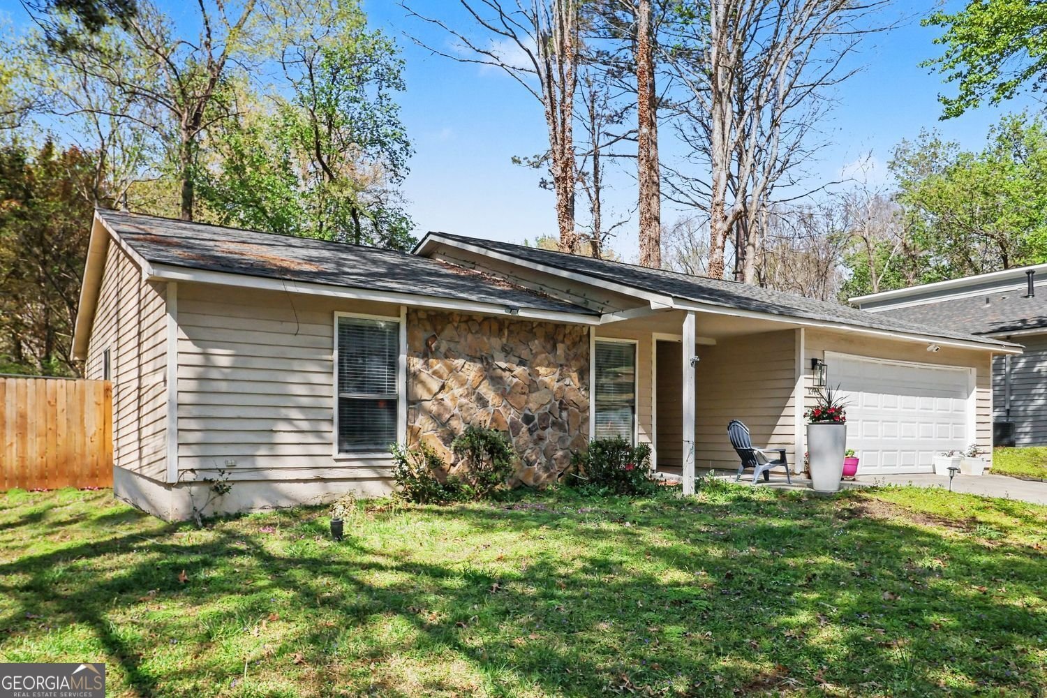 1370 Terramont Drive Roswell - main photo