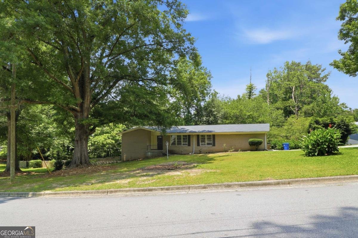 6735 Marlborough Circle Atlanta - main photo