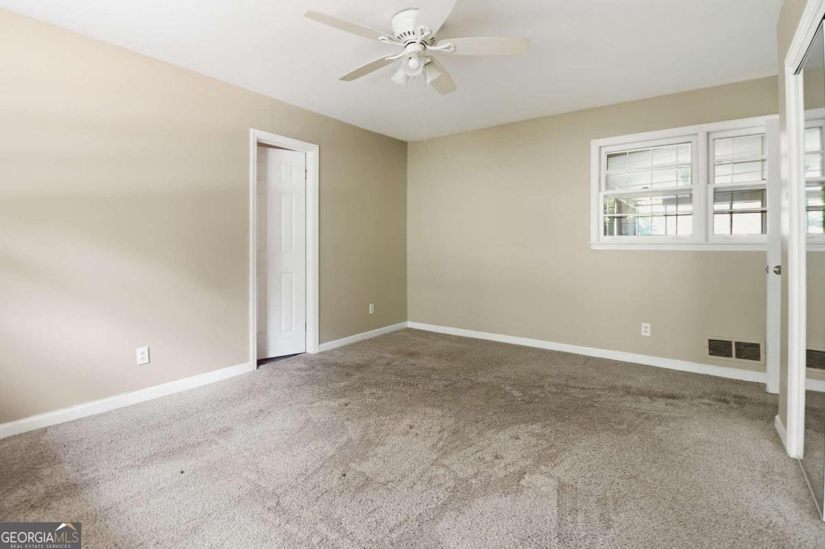 6735 Marlborough Circle Atlanta - Photo 12