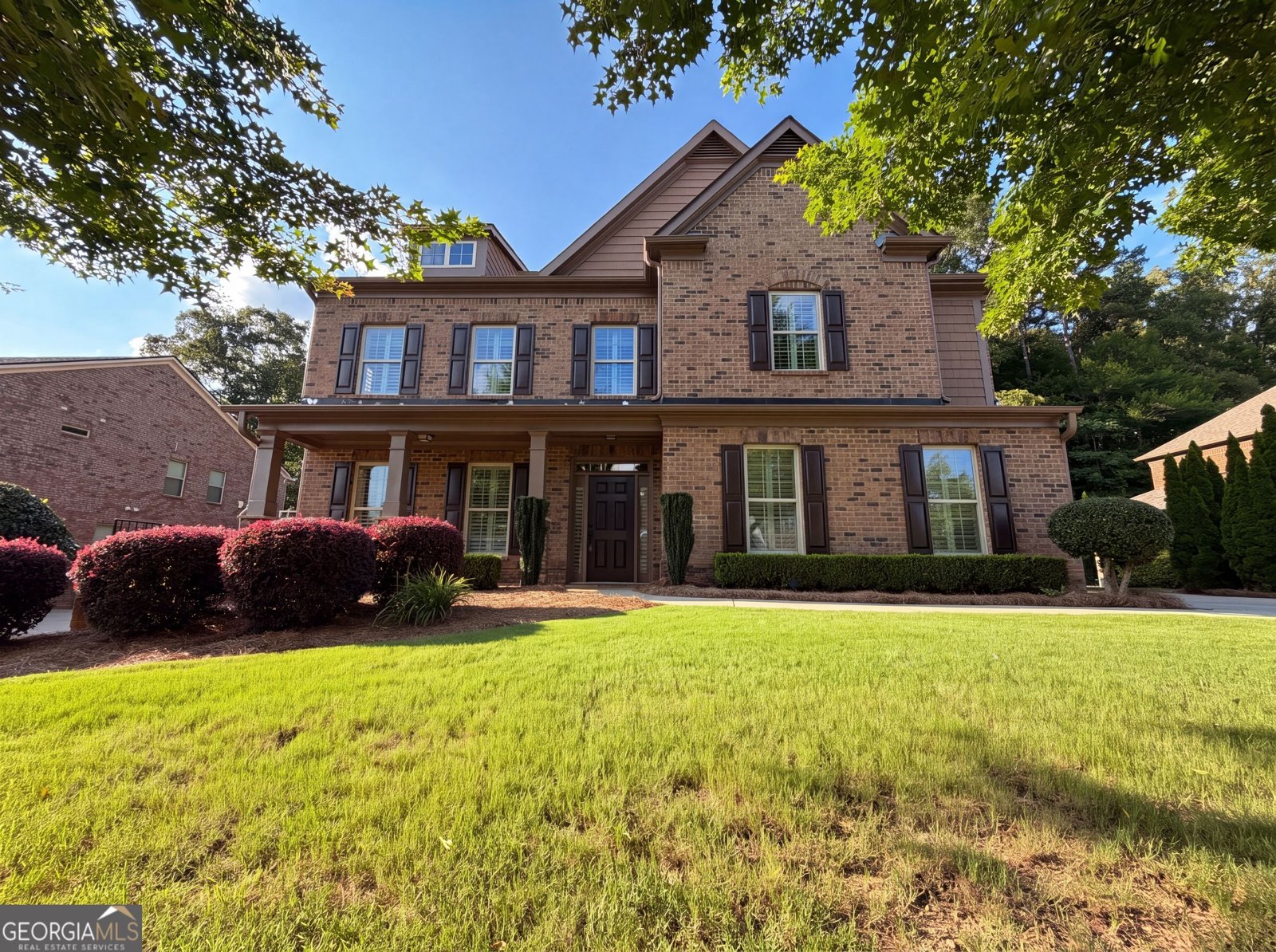 8785 Ellesmere Drive Cumming - main photo