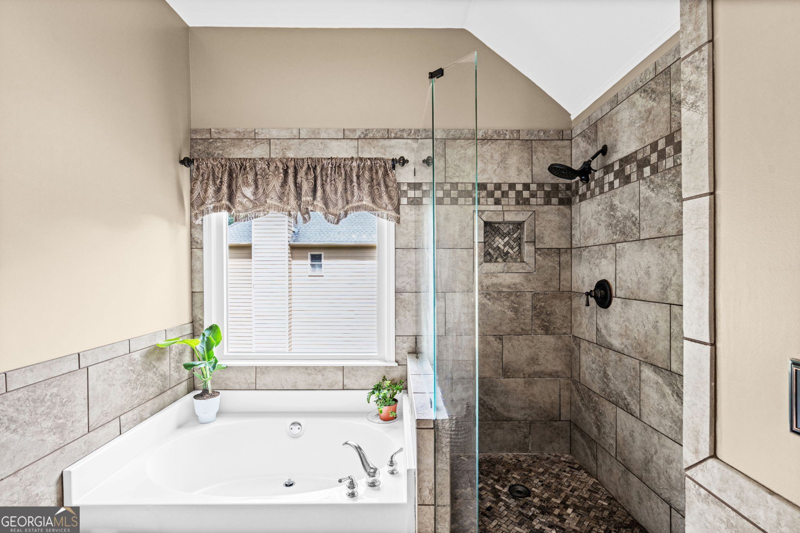 4250 Meadow View Court Cumming - Photo 18