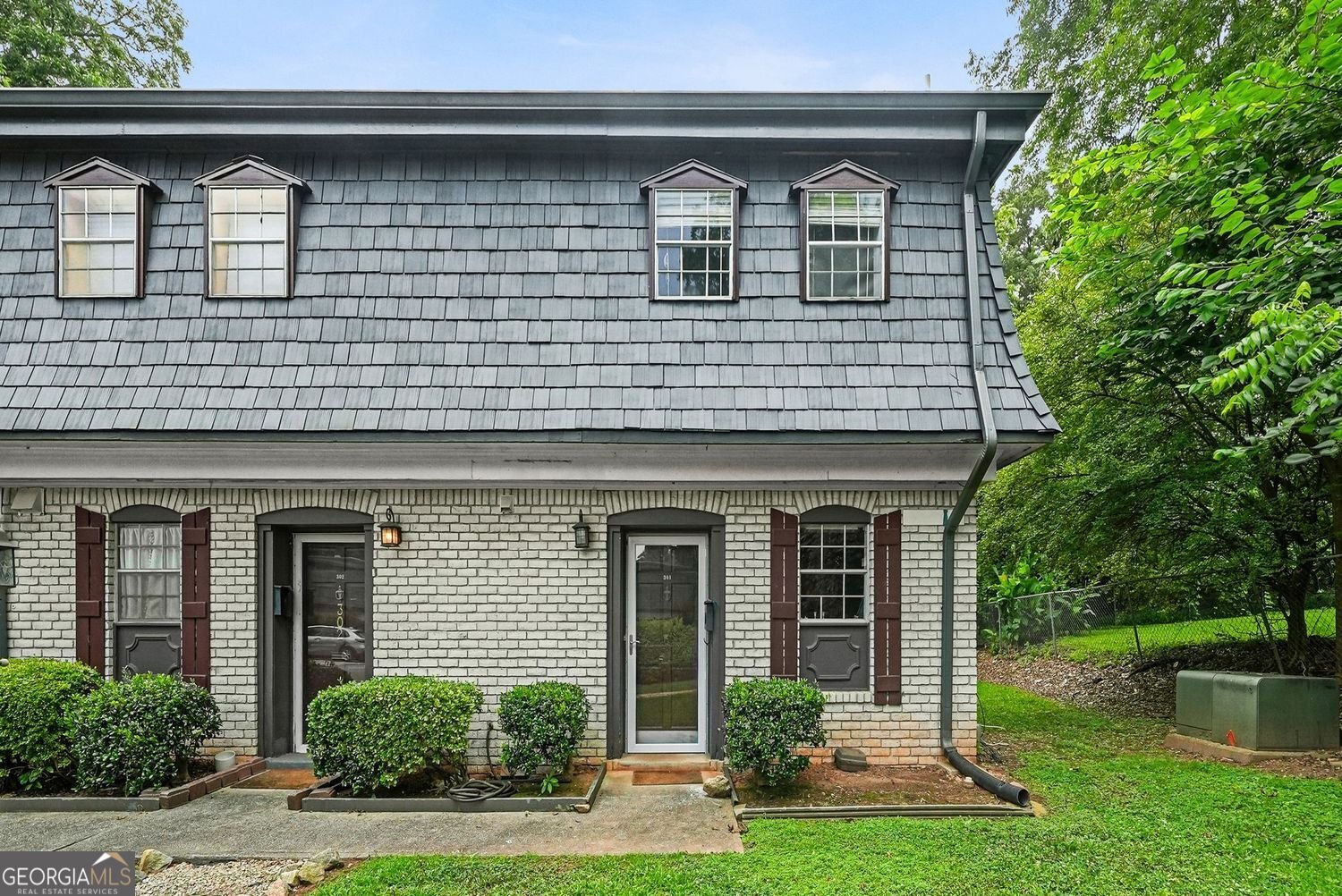 301 Stonecliff Court Stone Mountain - main photo