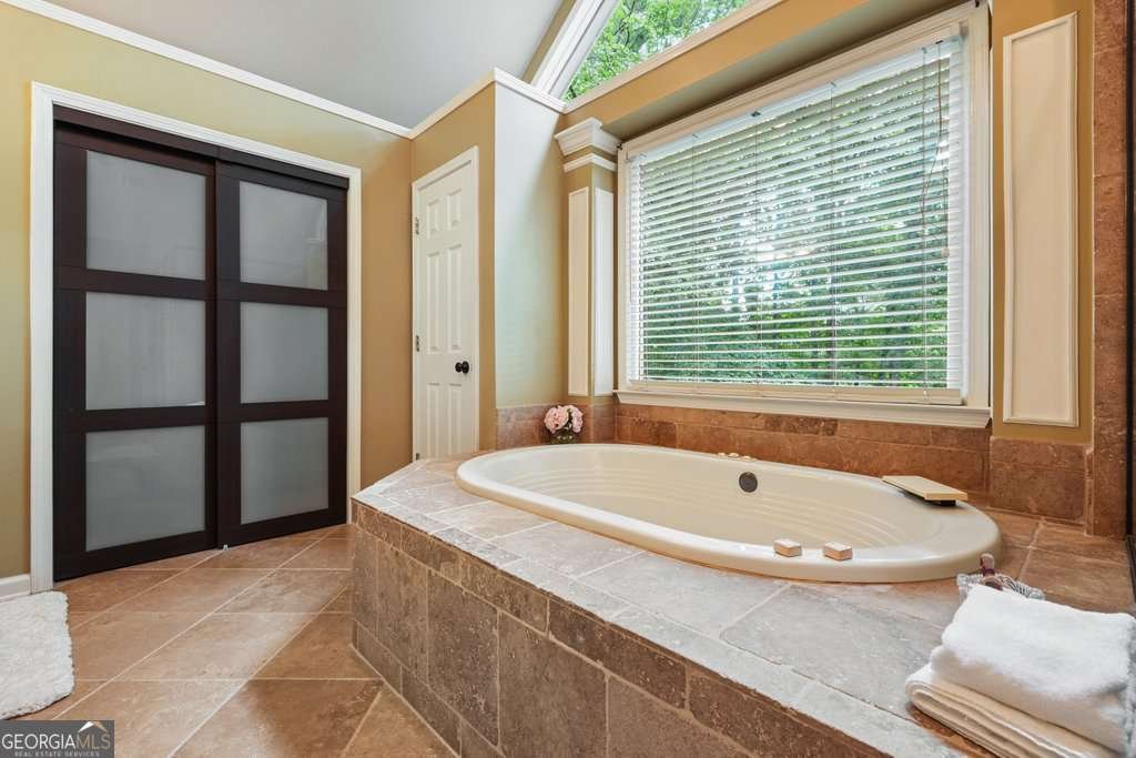 1038 Longwood Drive Woodstock - Photo 42
