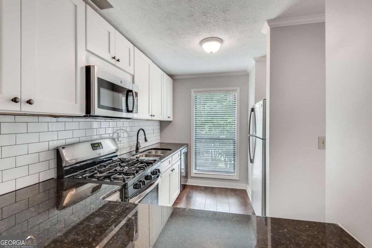 1004 Wynnes Ridge Circle Marietta - Photo 11