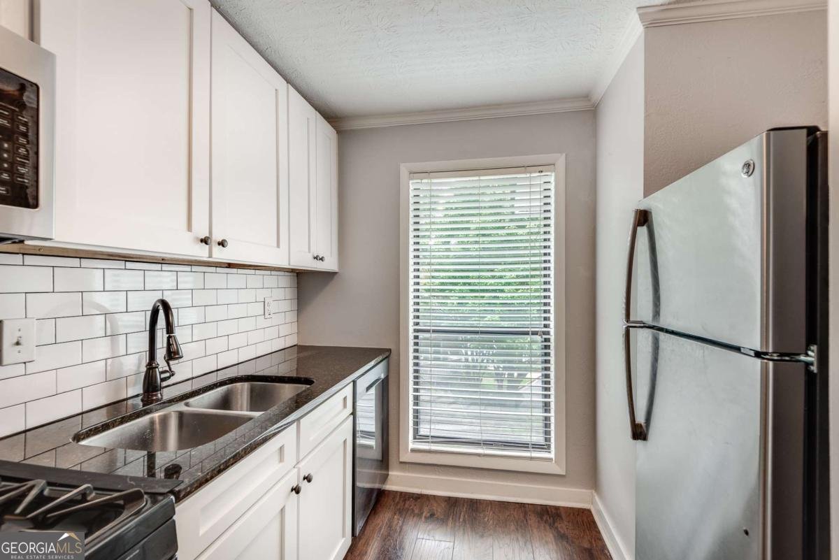 1004 Wynnes Ridge Circle Marietta - Photo 9