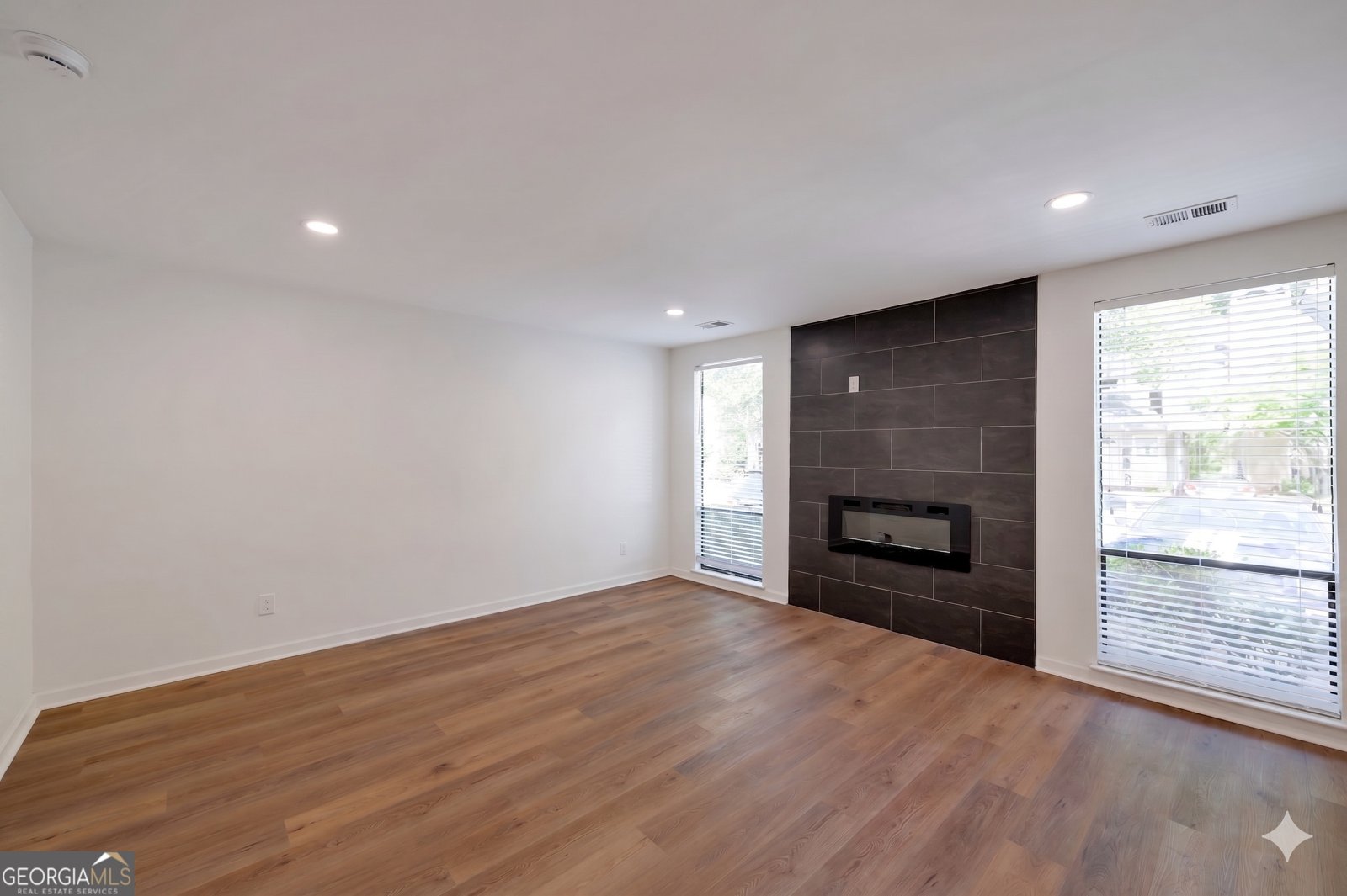 1079 Riverbend Club Drive Atlanta - Photo 6