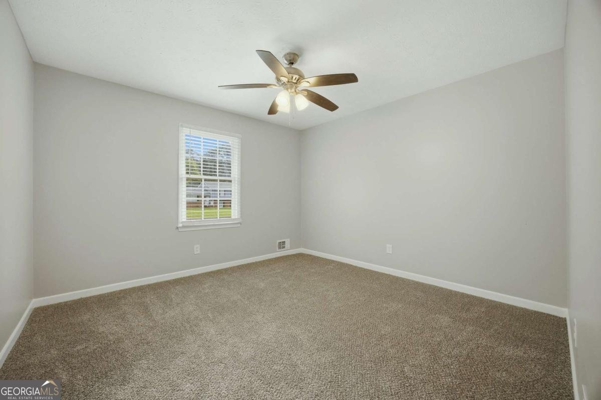 2409 Three Bars Drive Snellville - Photo 12