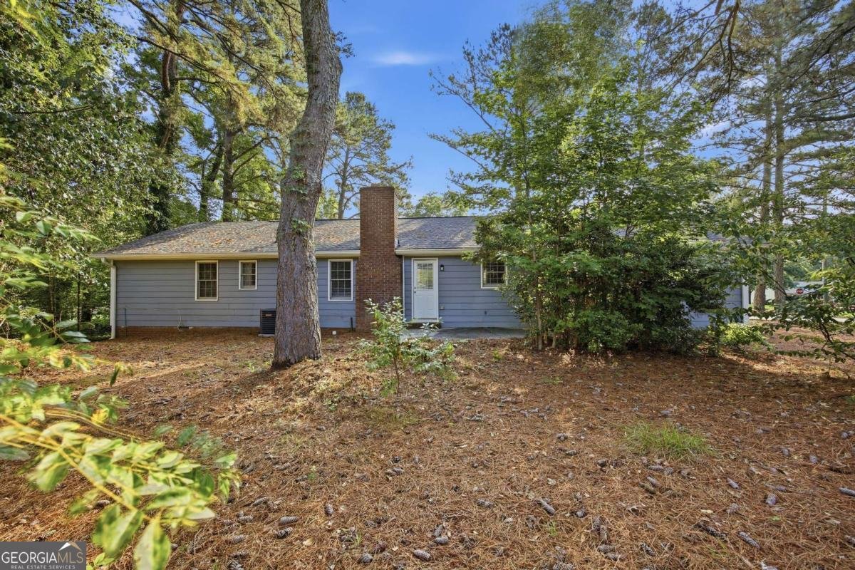 2409 Three Bars Drive Snellville - Photo 15