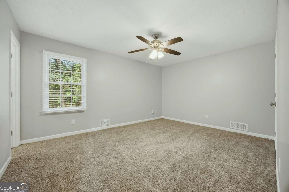 2409 Three Bars Drive Snellville - Photo 9