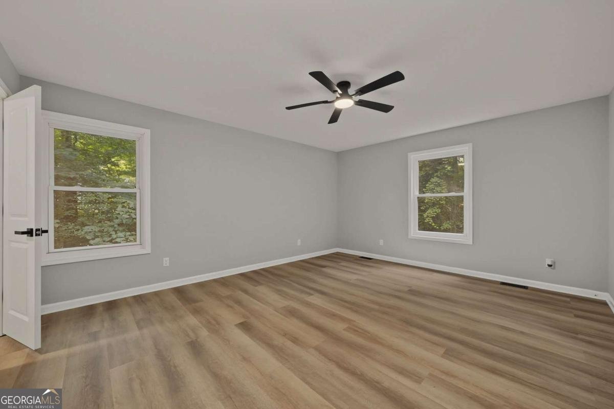 120 Emerald Cove Drive Woodstock - Photo 18