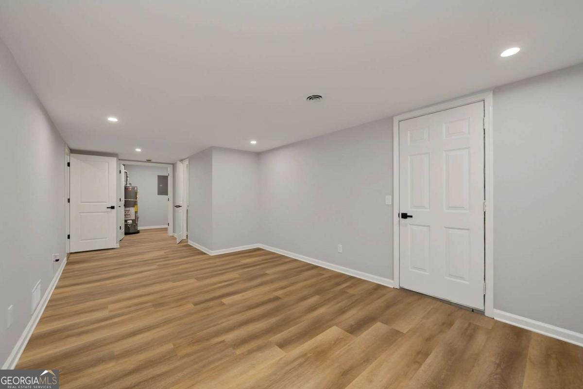 120 Emerald Cove Drive Woodstock - Photo 32