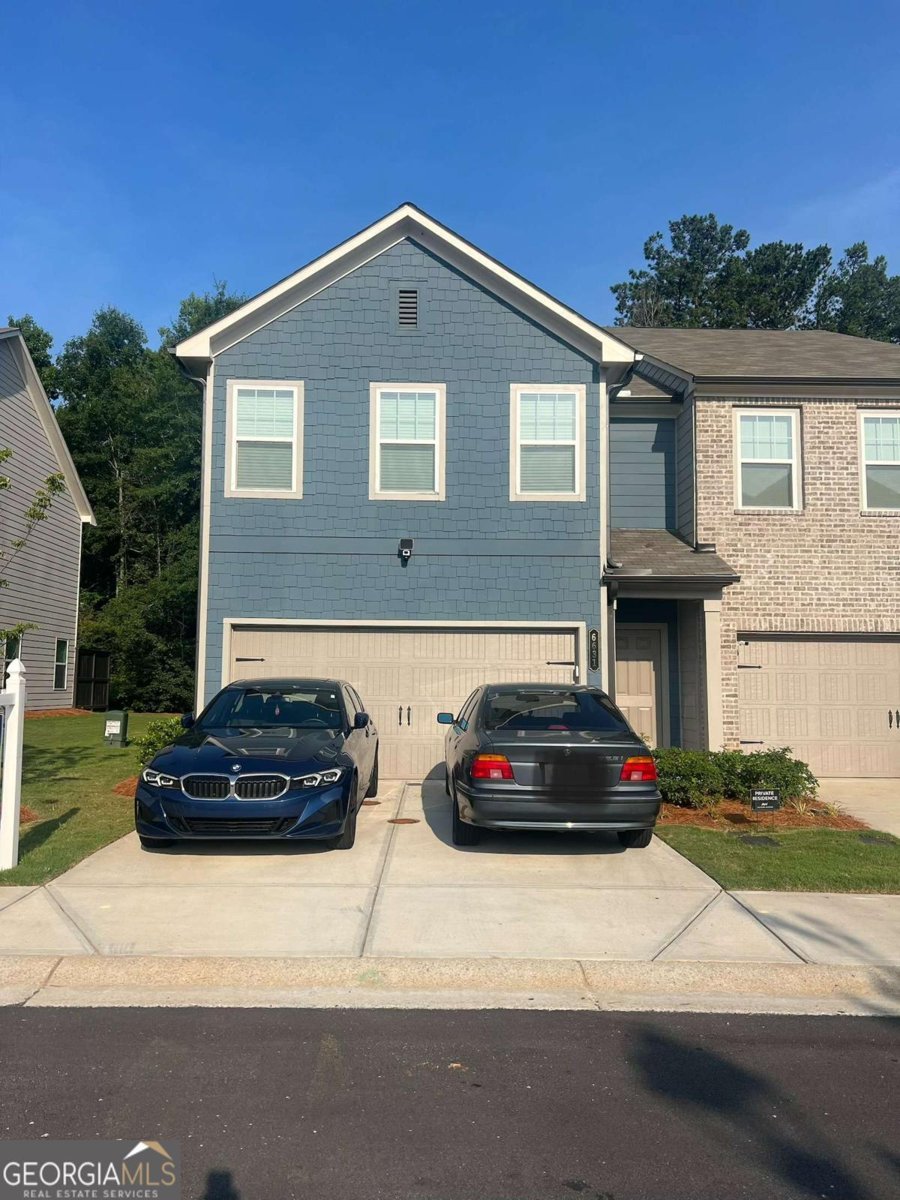 6631 Wyndall Drive Douglasville - main photo