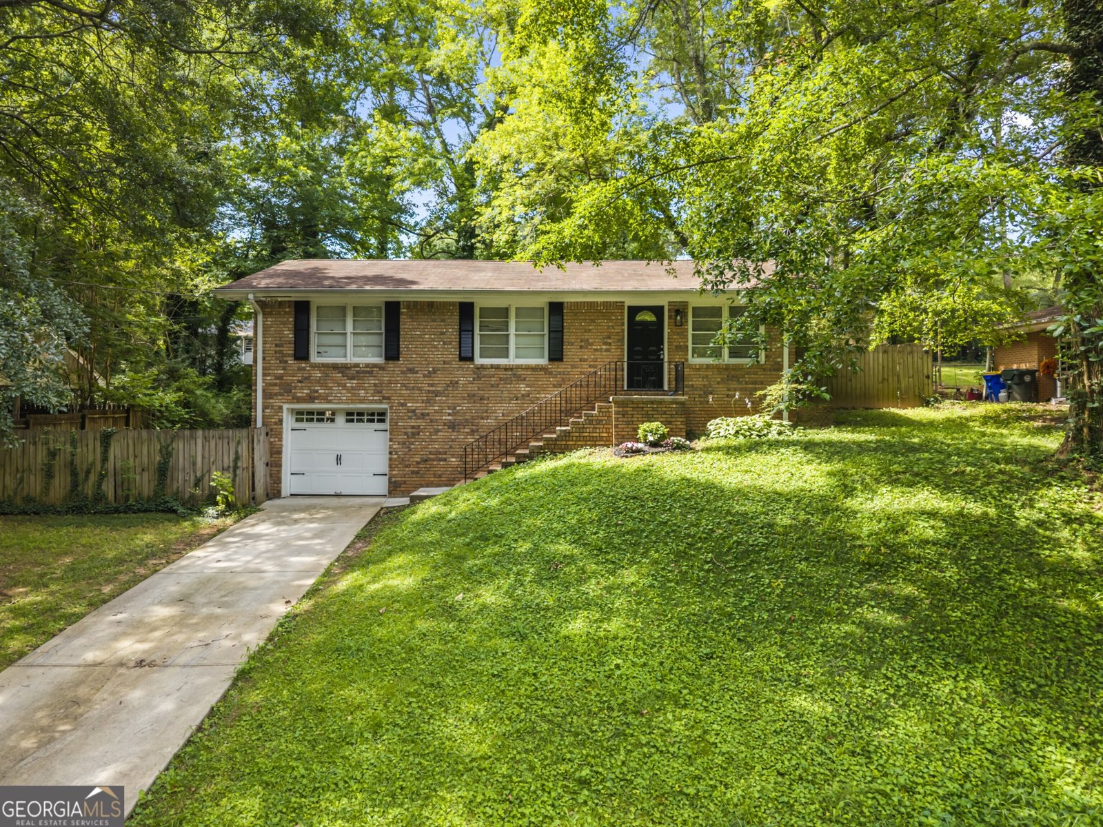 2379 Lakewood Drive Kennesaw - main photo
