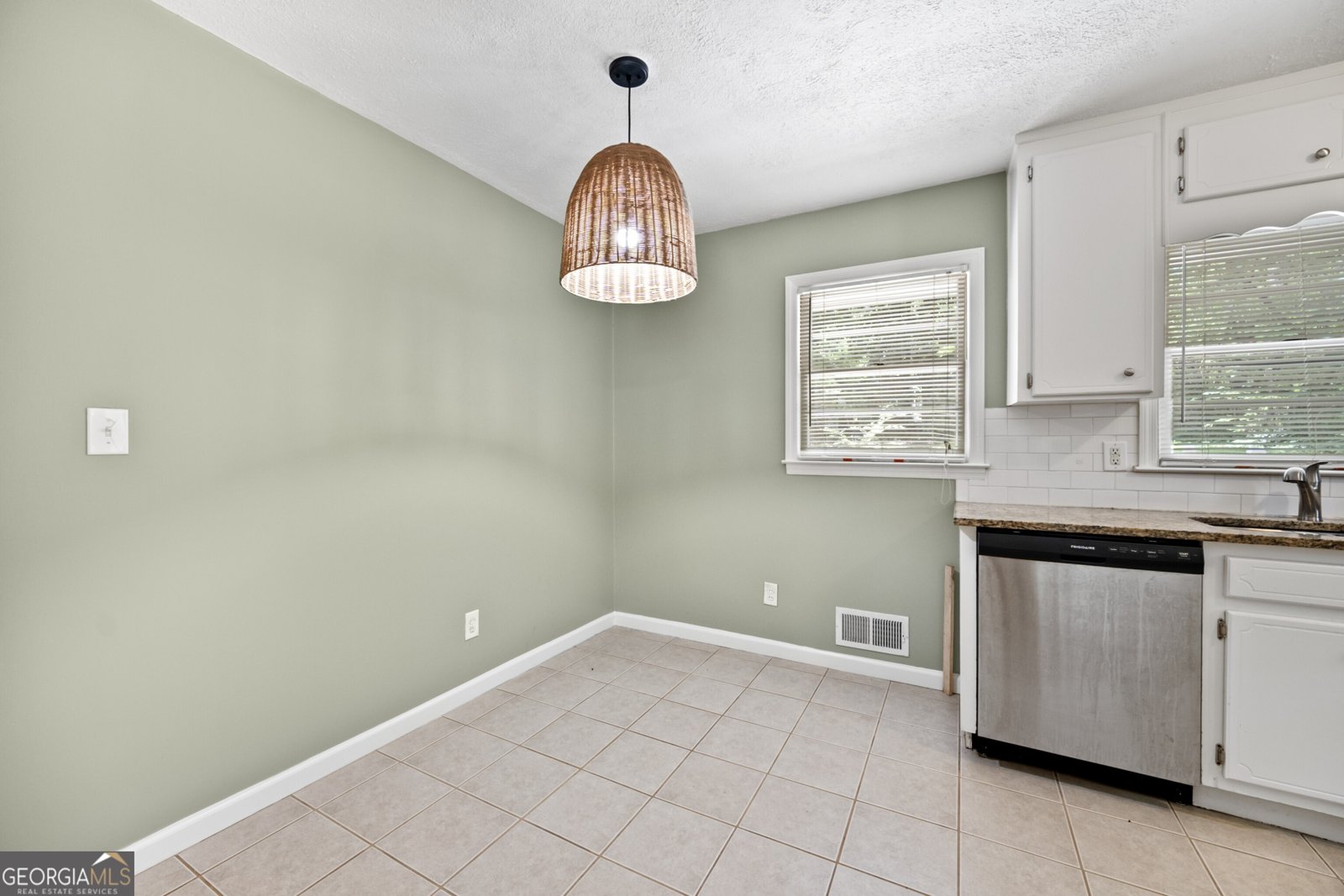 2379 Lakewood Drive Kennesaw - Photo 6