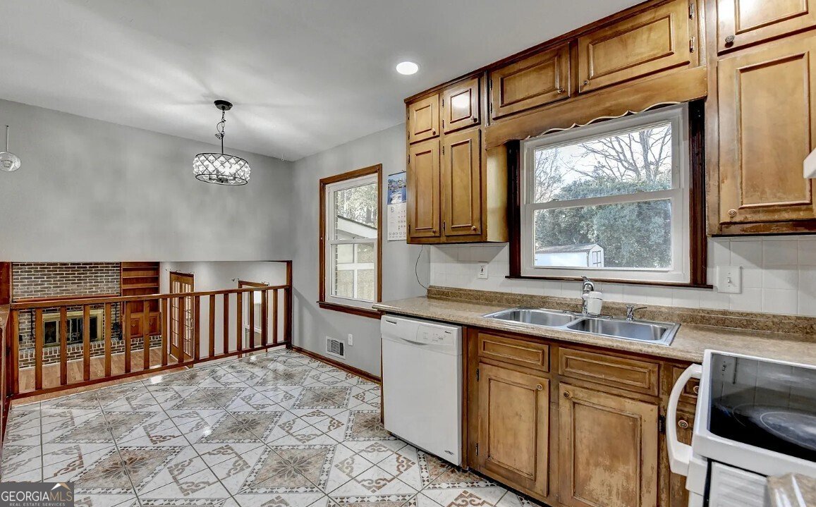 1249 Renee Dr Lilburn - Photo 18