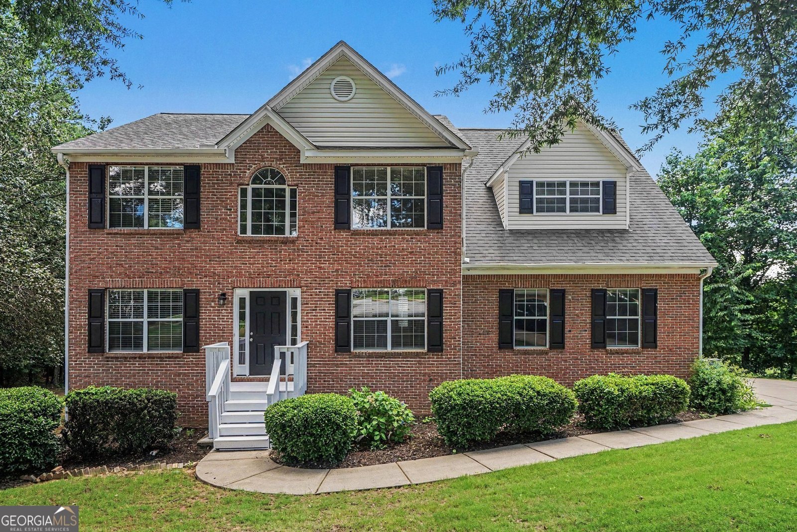 2905 Angel Oak Circle Dacula - main photo