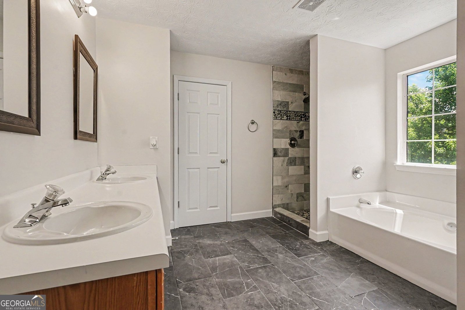 2905 Angel Oak Circle Dacula - Photo 18