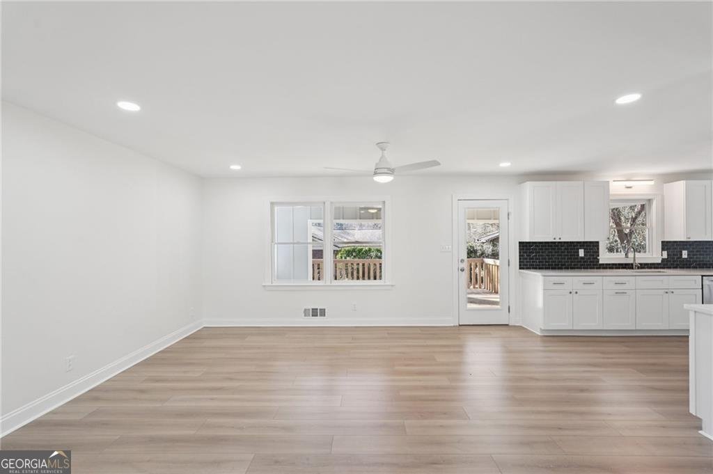 507 Castleaire Drive Stone Mountain - Photo 11